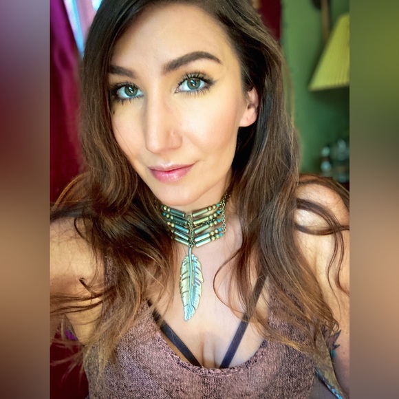 Meet your Posher, Kimmi - Picture 1 of 1